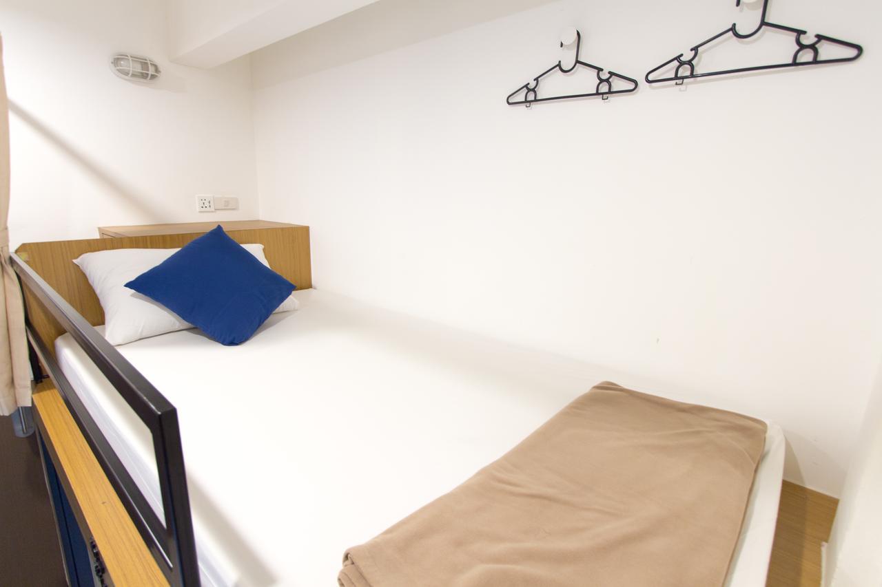 Pier 49 Hostel Бангкок Экстерьер фото