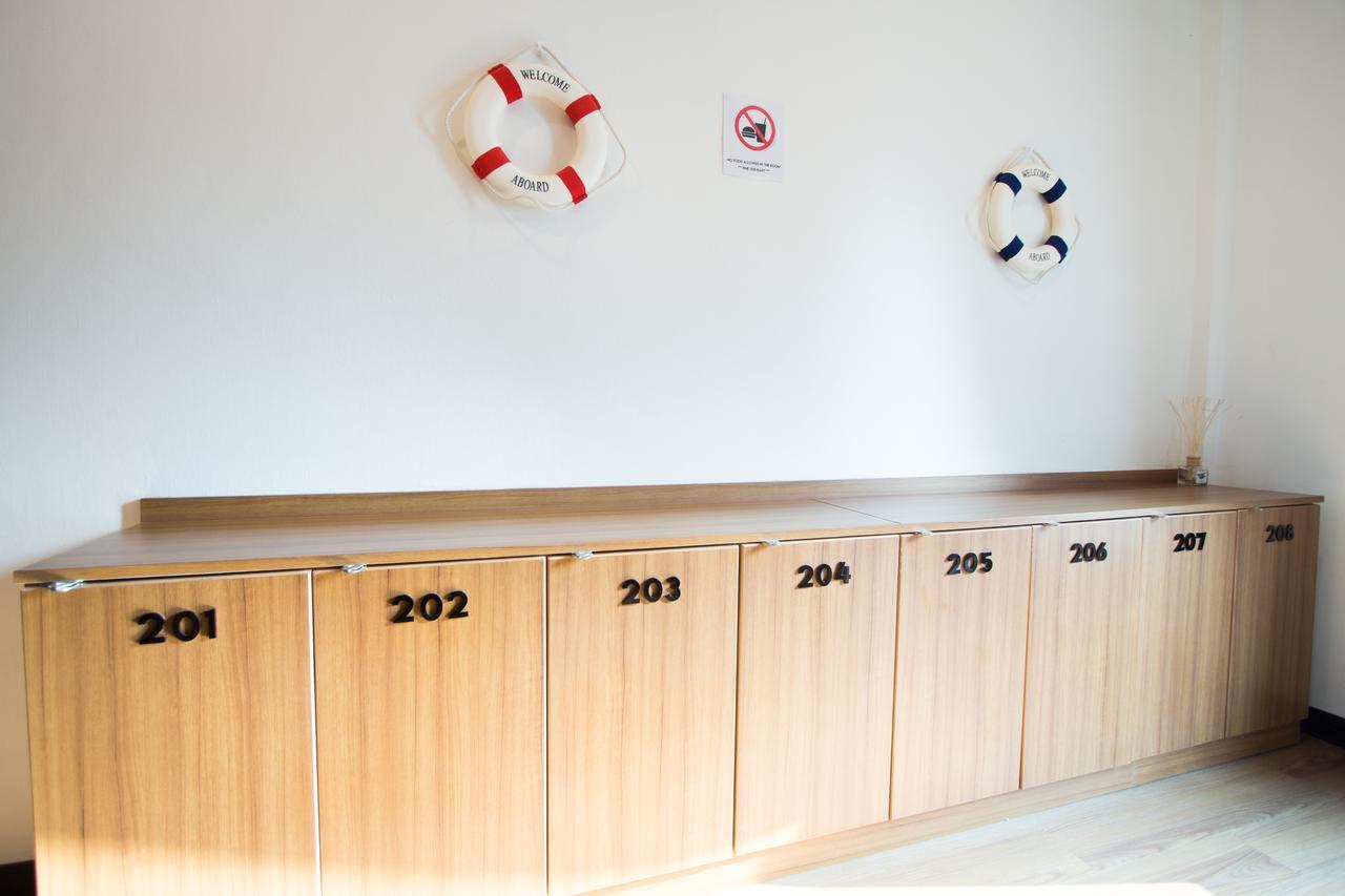 Pier 49 Hostel Бангкок Экстерьер фото