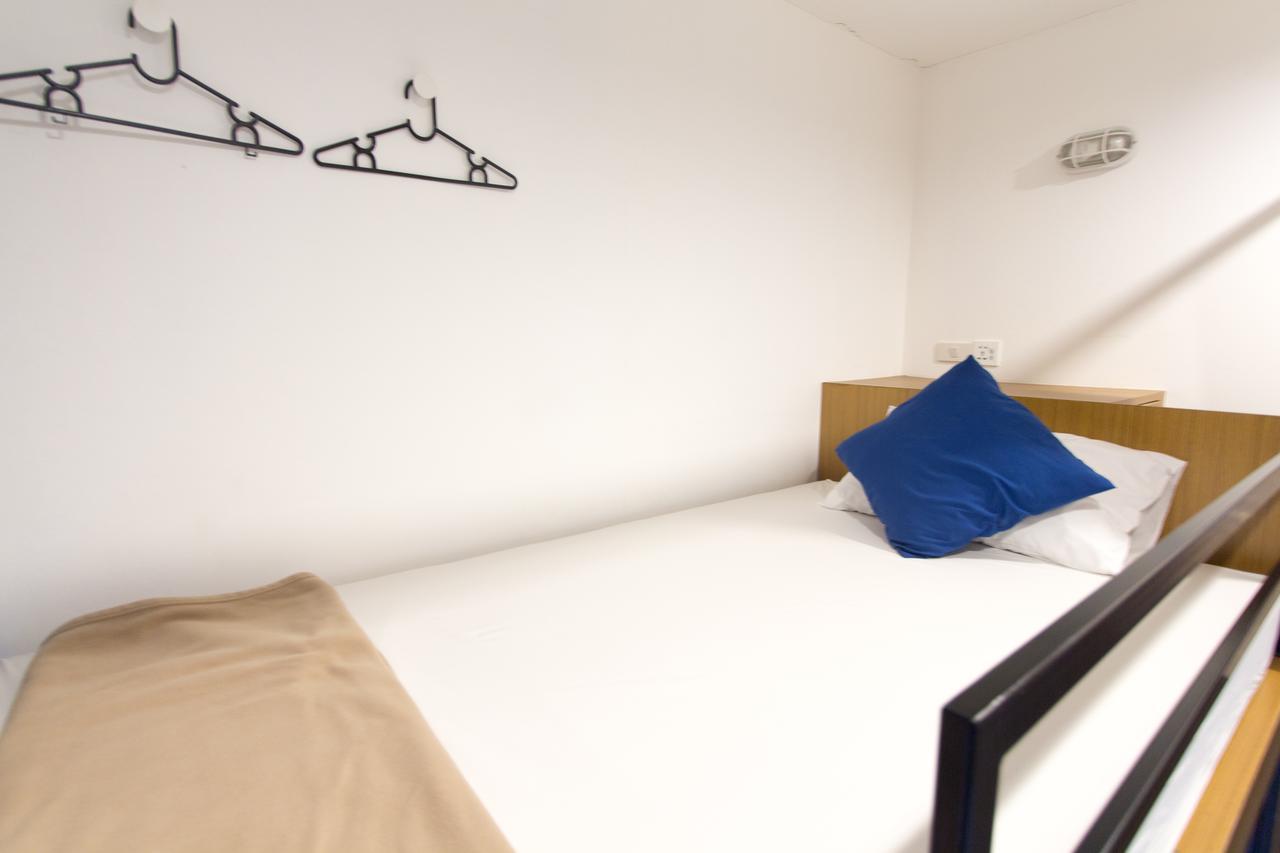 Pier 49 Hostel Бангкок Экстерьер фото