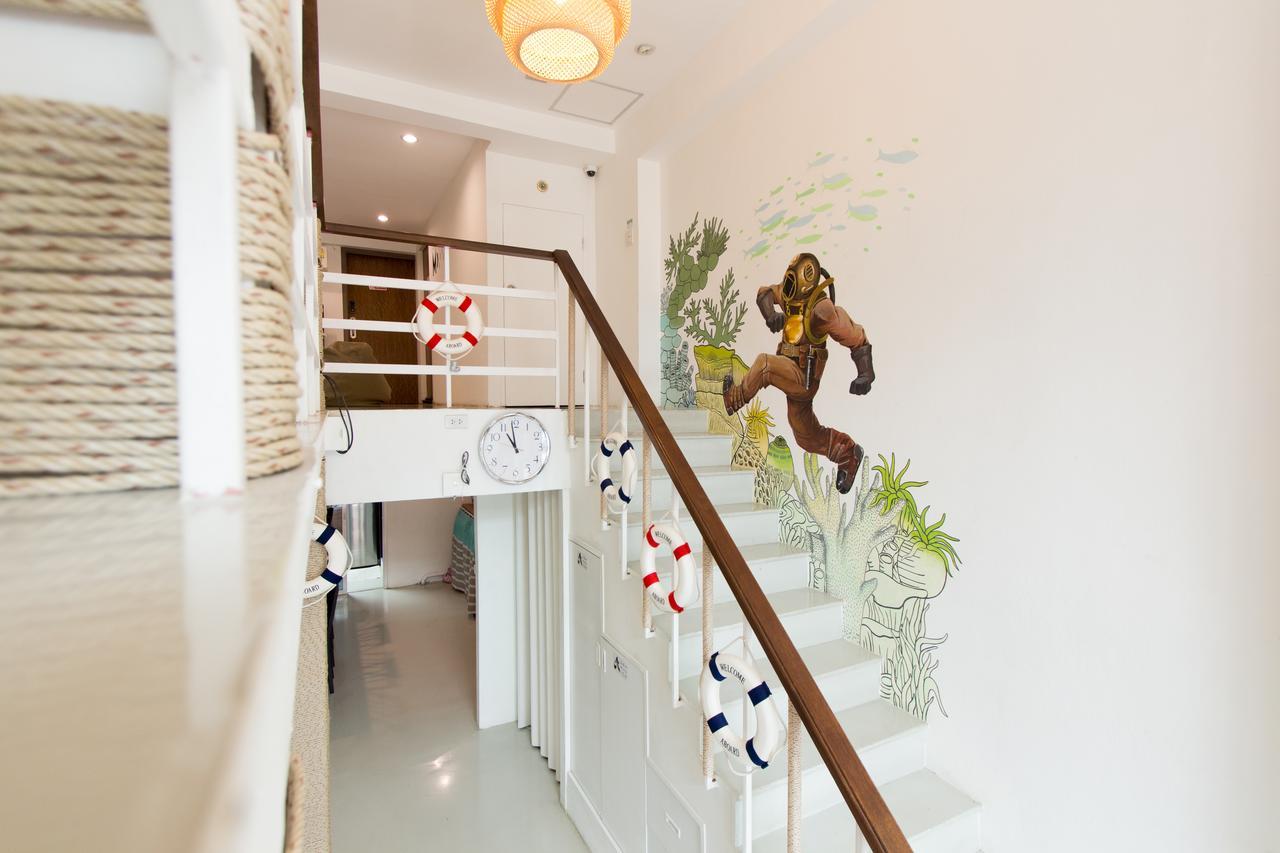 Pier 49 Hostel Бангкок Экстерьер фото