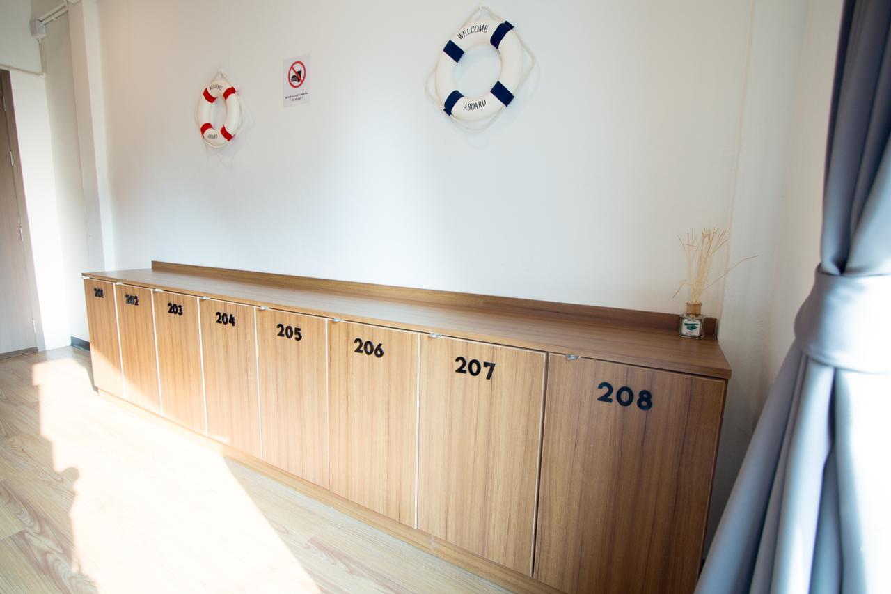 Pier 49 Hostel Бангкок Экстерьер фото