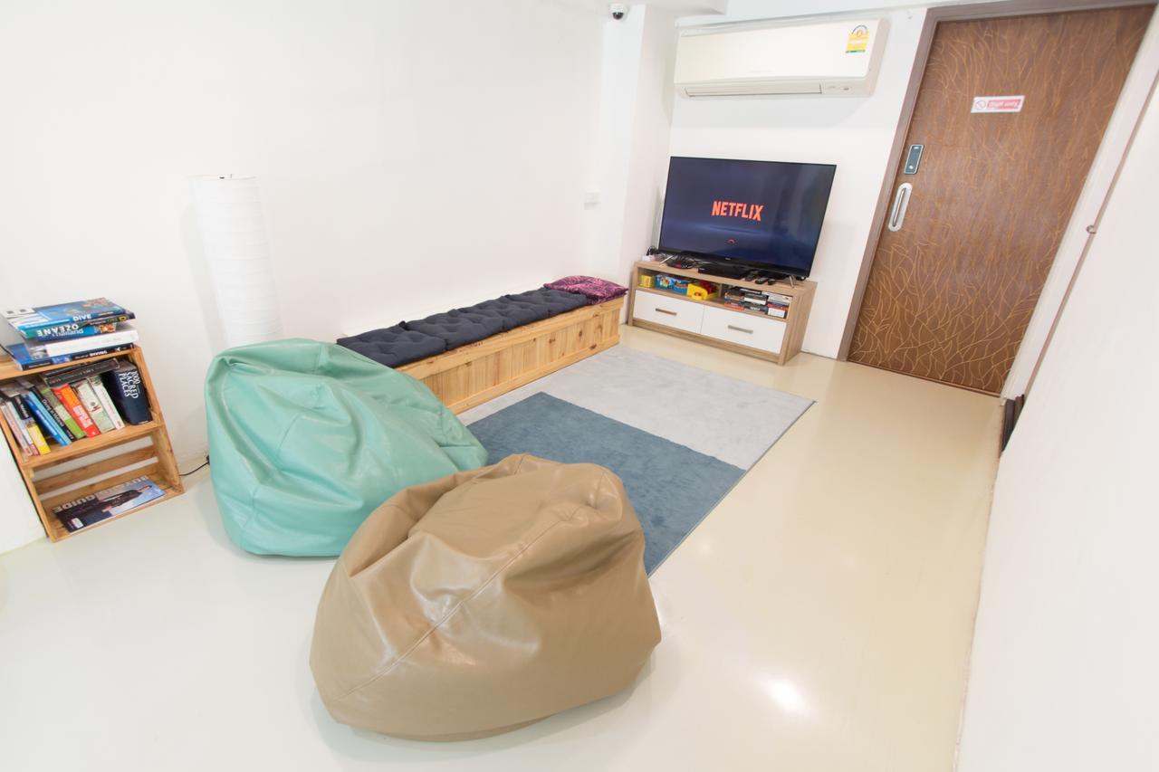 Pier 49 Hostel Бангкок Экстерьер фото